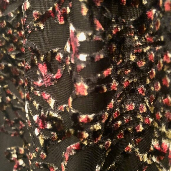 Sno Skins Long Sleeve V-Neck Raised Velour Multicolor Print Tunic Shirt Size M - Picture 7 of 16